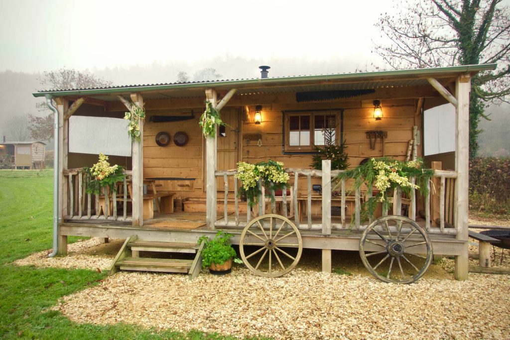 One of Loose Reins' cabins decorated for Christmas